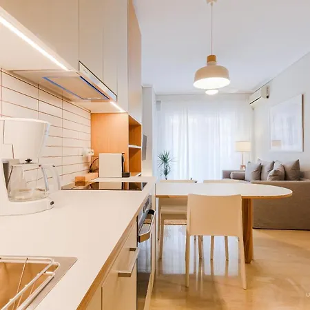 Daire The Modern World Apartment, Vesta Philoxenia